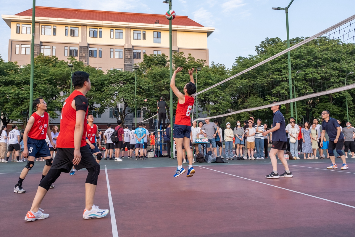 队内组织进攻（学通社记者 曹钟允 摄）