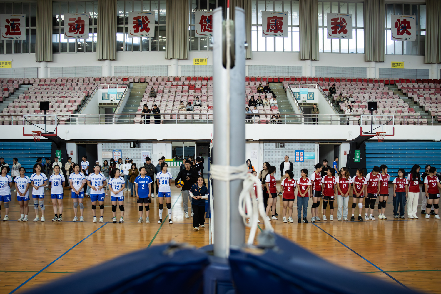 两队列队（学通社记者 仇傲 摄）